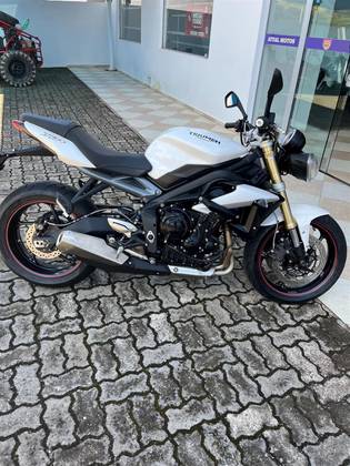 TRIUMPH STREET TRIPLE 675 ABS 